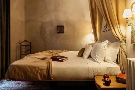 Shila Athens - 142