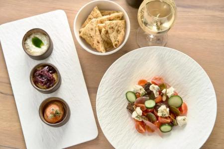 Alleys All-Suite & Spa - 11