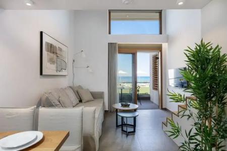 North Coast Seaside Suites - 35