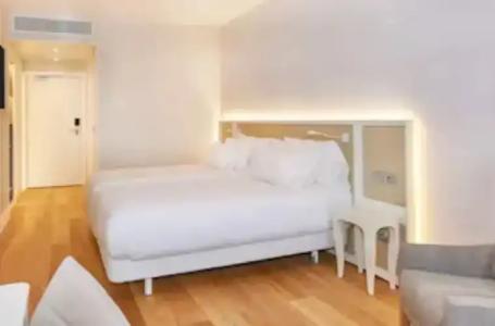 NH Collection Marseille - 82