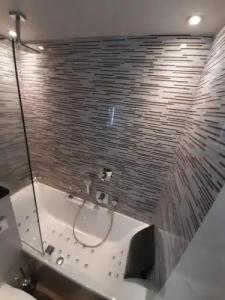 Mercure Paris Arc de Triomphe Wagram - 27