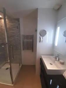 Mercure Paris Arc de Triomphe Wagram - 28