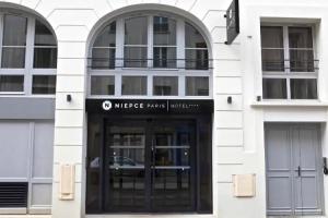 Niepce, Curio Collection By Hilton Hotel, Paris