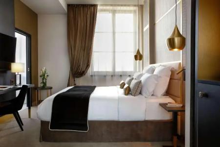 Niepce Paris, Curio Collection By Hilton - 23
