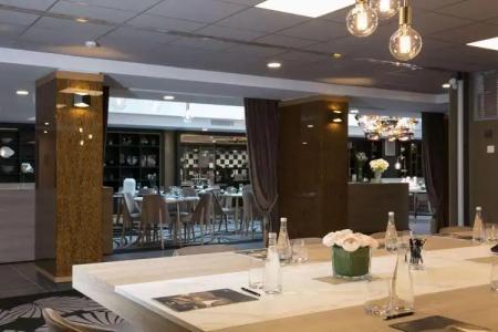 Niepce Paris, Curio Collection By Hilton - 16