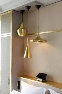 Niepce Paris, Curio Collection By Hilton - 25