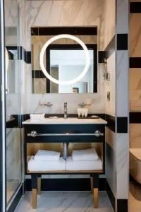 Niepce Paris, Curio Collection By Hilton - 9