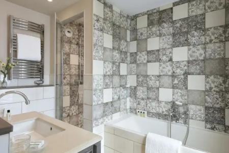 Royal Madeleine & Spa - 8