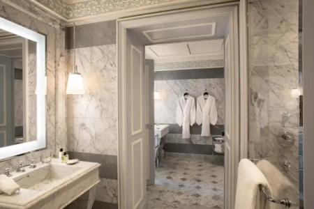 La Réserve Paris & Spa - 8