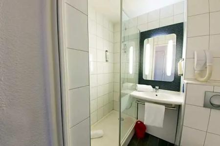 ibis budget Montpellier Sud Près d'Arènes - 39