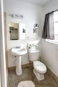 Green Seas Motel - 26