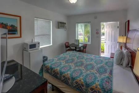 Green Seas Motel - 5