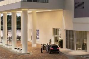 Hyde Beach House, Hollywood