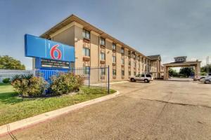 Motel 6 - Fair Park
