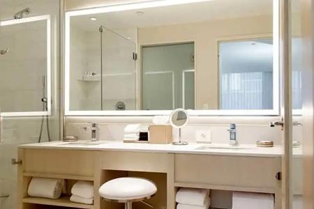 HALL Arts Dallas, Curio Collection by Hilton - 70