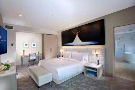 HALL Arts Dallas, Curio Collection by Hilton - 105