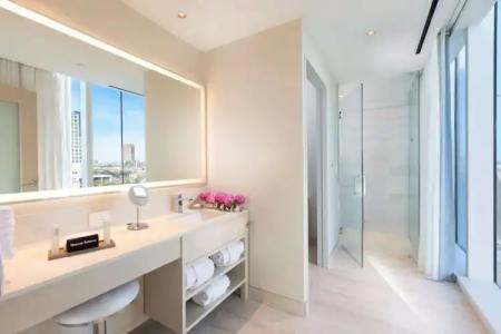 HALL Arts Dallas, Curio Collection by Hilton - 91