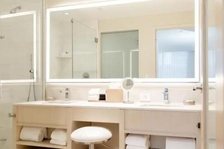 HALL Arts Dallas, Curio Collection by Hilton - 55