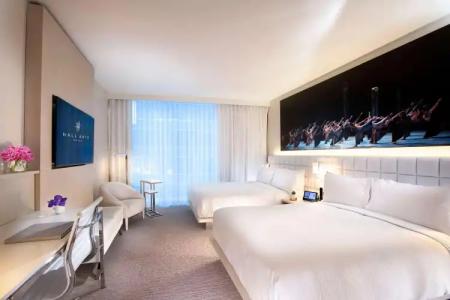 HALL Arts Dallas, Curio Collection by Hilton - 2