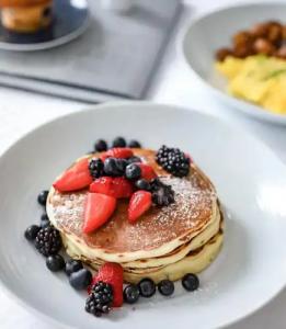 HALL Arts Dallas, Curio Collection by Hilton - 11