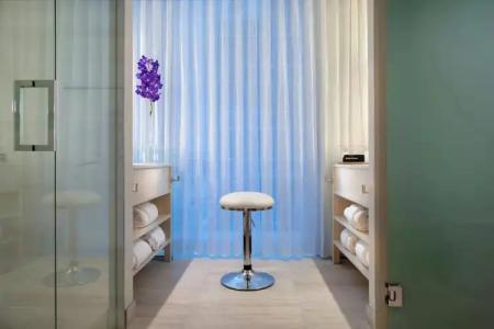 HALL Arts Dallas, Curio Collection by Hilton - 92