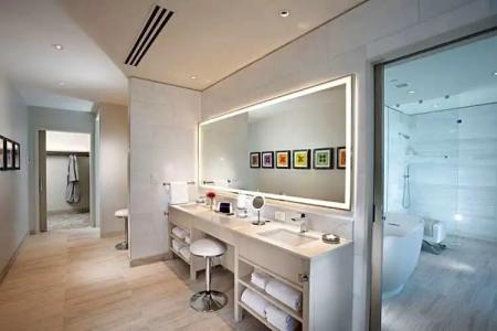 HALL Arts Dallas, Curio Collection by Hilton - 111