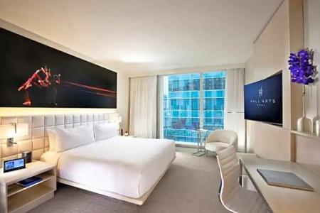 HALL Arts Dallas, Curio Collection by Hilton - 73