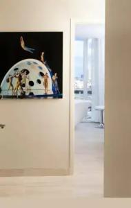 HALL Arts Dallas, Curio Collection by Hilton - 96