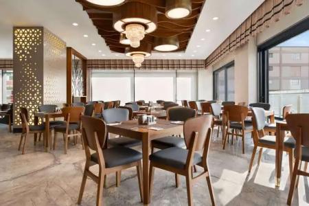 Tryp by Wyndham Istanbul Topkapi - 2