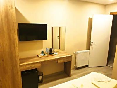 Destinia Pera Suites - 26