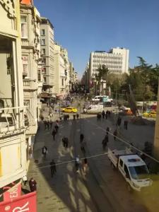 Golden Street - 126