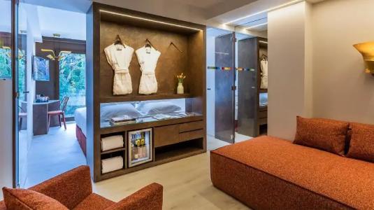 Axel San Sebastián - Adults Only - 9