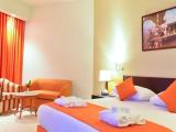 Deluxe room with pool view