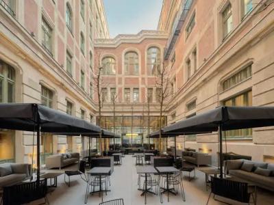 Kozmo Suites & Spa - Small Luxurys of the World - 30