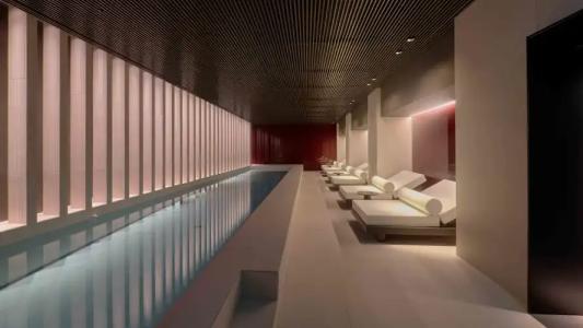Kozmo Suites & Spa - Small Luxurys of the World - 23