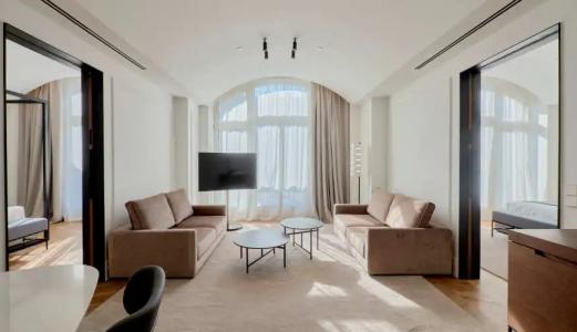 Kozmo Suites & Spa - Small Luxurys of the World - 14