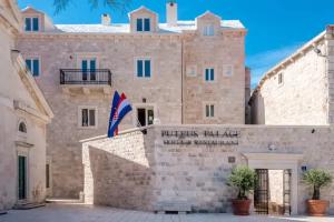 Puteus Palace Heritage Hotel, Pucisca