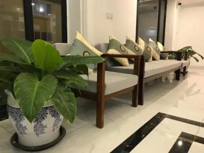 Sky Palace Boutique - 19