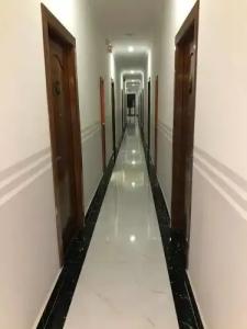 Sky Palace Boutique - 13