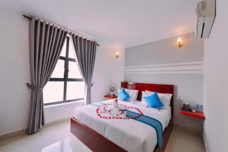 Sky Palace Boutique - 29