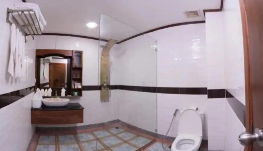 Hello Cambodia Boutique - 9