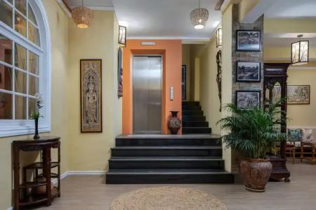 Botum Palace - 1