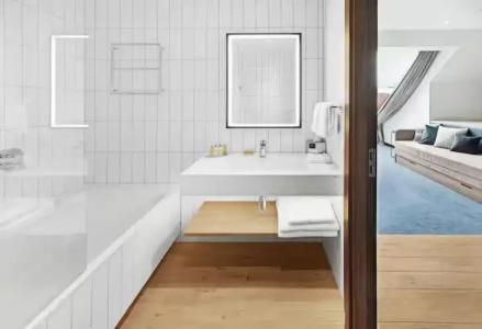 Hilton Garden Inn Riga Old Town - 55