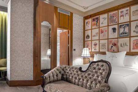 Palacio Santa Clara, Autograph Collection - 74