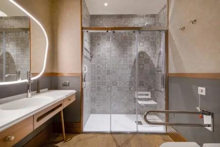 Palacio Santa Clara, Autograph Collection - 77