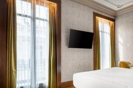 Palacio Santa Clara, Autograph Collection - 94