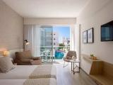 Standard room with pool view