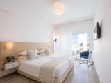 2 Bedrooms Suite with pool view