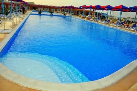 Hawaii Caesar Dreams Resort and Aqua Park - Families and Couples - 1