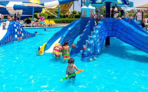 Hawaii Caesar Dreams Resort and Aqua Park - Families and Couples - 3